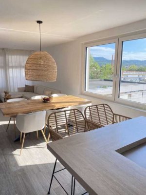 Lichtdurchflutete teilmöblierte Neubauwohnung nähe Outlet Metzingen