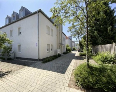 Wohnen mit Charakter: 2-Zimmer-Dachgeschosswohnung in Ingolstadt-Mitte