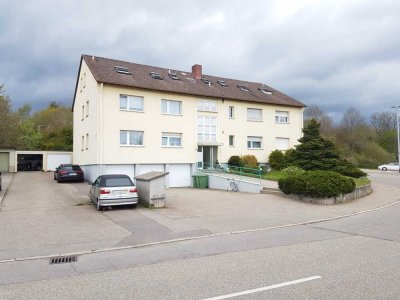 VILLINGEN: SCHÖNE 2 ZKB DACHGESCHOSS WOHNUNG MIT GARTEN NUTZUNG - KL. HUND, HAUSKATZE OK !