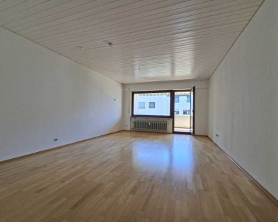 Helle 2-Zi.-Wohnung mit Hallenbad + Sauna in bevorzugter, zentrumsnaher Lage in Reutlingen