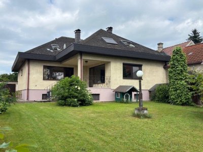 Engelhartstetten - Gediegenes Einfamilienhaus mit großem sonnigen Garten