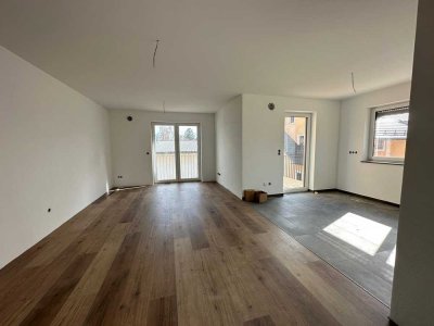 Hochwertige 3-Zimmer-Neubauwohnung mit Balkon im 1. OG in ruhiger Lage von Landshut-Berg