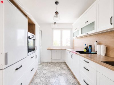 Modernisiert mit zwei sonnigen Loggien
