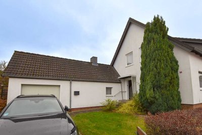 Doppelhaushälfte mit großem Garten und Garage in Lichtenberg!