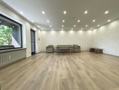 STRESSFREI: FREIE DURCH-RENOVIERTE 3-ZIMMER-EINHEIT