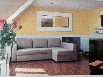 Helle 2,5-Zimmer Maisonette-Wohnung mit EBK & TG-Platz in Stuttgart-Vaihingen