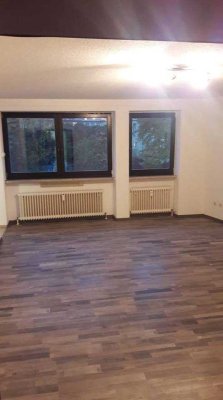 Vollständig renovierte 1-Zimmer-Wohnung mit EBK im Zentrum Bayreuths von Privat