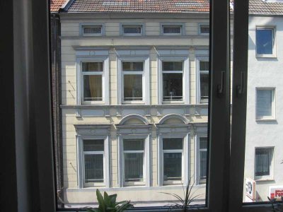 Schöne helle 2 Zi Wohnung im Zentrum