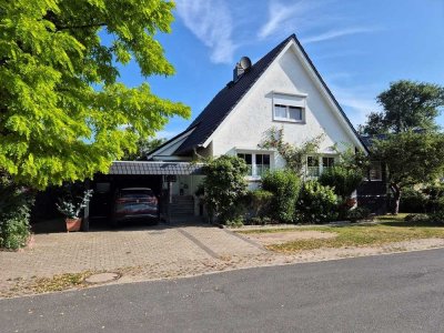 Klein, fein und mein-
Charmantes Einfamilienhaus mit besonderem Flair!