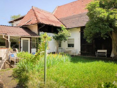 Wohlfühlen in Bad Schönborn: Gepflegtes Einfamilienhaus mit schönem Garten und Büroanbau