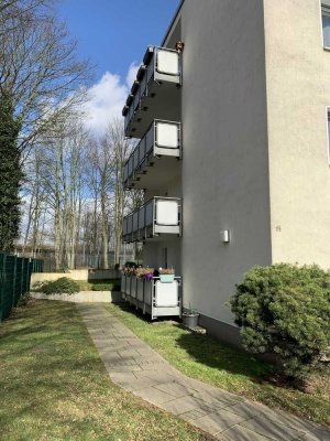 Schöne gepflegte helle Wohnung im 3 Obergeschoss