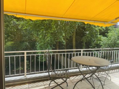 * Im Villenviertel von Meerbusch! Sonnige Wohnung mit Balkon *