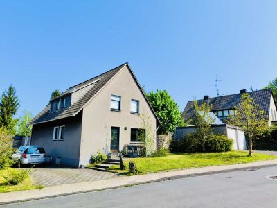 Vielseitig nutzbares freistehendes Einfamilienhaus mit zwei separaten Wohnbereichen