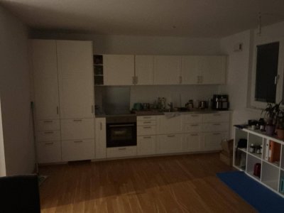 Schöne 3 Zimmer Wohnung Nähe Flughafen / Kein Makler / Tiefgarage/ Balkon