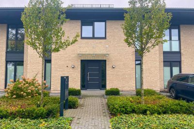 Schöner Wohnen in Glücksburg: 1. OG, KFW 55, 3 Zi., 93 qm, gr. Balkon & Stellplatz ab 15.01.2026