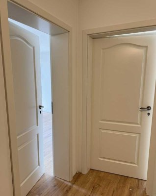 Geschmackvolle, vollständig renovierte 2-Zimmer-Wohnung mit Balkon in Zeuthen