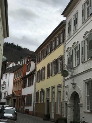 Rarität in der Altstadt  Wohnung mit zwei Räumen und EBK in Heidelberg
