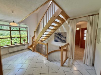 WOW! Traumhaus in toller Randlage!
Architektenhaus mit u.a. Einliegerwohnung+ toller Weitsicht!