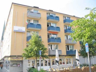 Singlewohnung-Tageslichtbad-Wärmeged. Fassade--Zentrumsnah-- Wohn-Schlafzimmer-Balkon--bezugsfertig