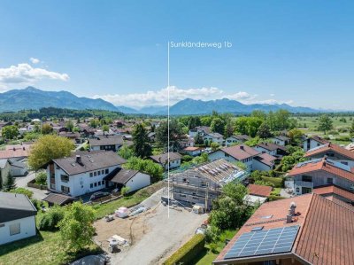 Neubau-Haushälfte mit hochwertiger Ausstattung in Chiemseenähe