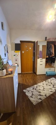 3 Zimmer Wohnung mit Balkon
