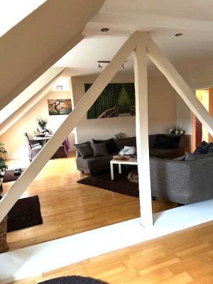 Schöne 3-Zi-DG Wohnung in ruhiger Lage!