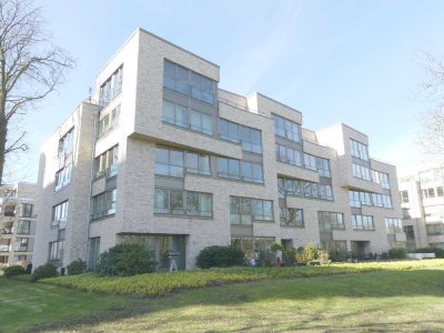 Vermietete Drei-Zimmer-Wohnung mit Küche, Stellplatz und Loggia am Stadtwerder
