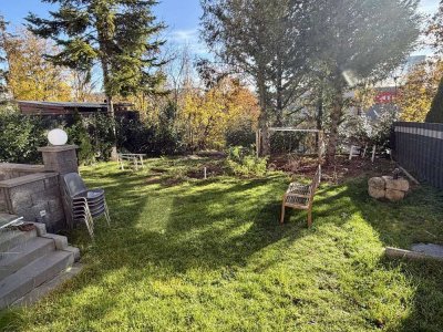 Teilsanierte DHH mit 2 Wohneinheiten in attraktiver Lage von Sindelfingen