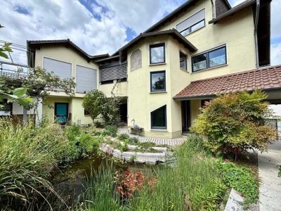 Großzügiges Zweifamilienhaus mit Charme