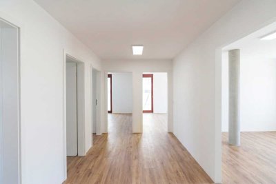 ERSTBEZUG - Wohn(t)raum für Familien oder Paare, großer Balkon, Duschbad, Gäste-WC, etc.