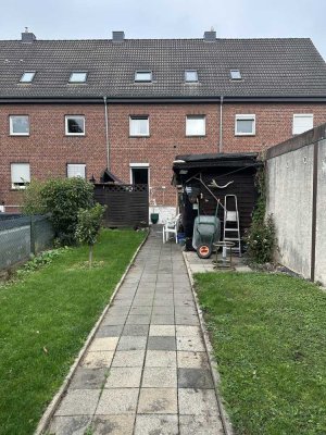 Ruhig gelegene kleine Dachgeschoß-Wohnung