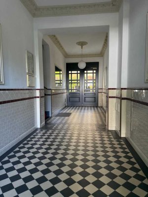 3 Zimmer Dachgeschosswohnung in guter Lage unweit Kurfürstendamm  ( bezugsfrei )