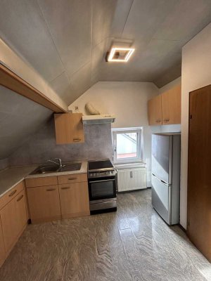 Sehr schöne DG Wohnung