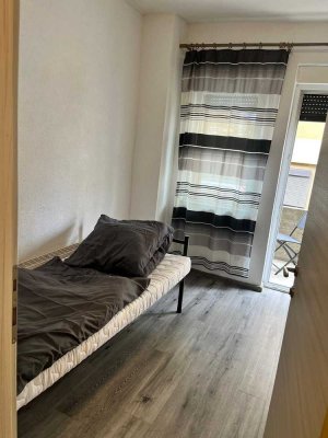 Geschmackvolle 1-Zimmer-Wohnung mit gehobener Innenausstattung mit EBK in Esslingen am Neckar