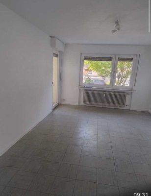 3 Zimmer im Erdgeschoss mit Balkon, Wallstr. 98