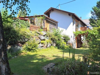 Gepflegtes Landhaus mit Naturgarten zum Sofortbezug