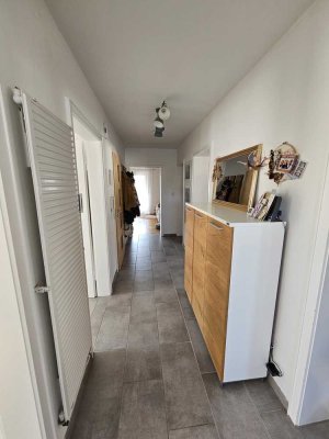 Schöne 4-Zimmerwohnung in Ettl.-Bruchh. m. Balkon u. Dachterrasse