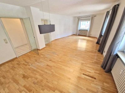 Schöne 3,5 Zi.-Wohnung am Heusteigviertel mit kleiner Garage