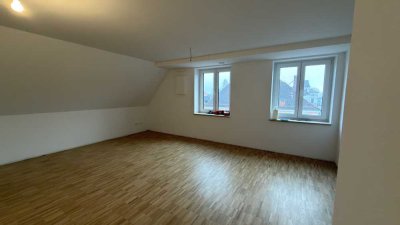 Einziehen & wohlfühlen: Hochwertig sanierte 2-Zimmer-Wohnung mit Aufzug in Hohenwart