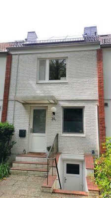 Gemütliches Reihenmittelhaus mit Garten in zentraler Lage in Hamburg-Langenhorn