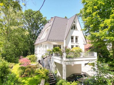 Exklusive Dachterrassenwohnung über zwei Ebenen in Hamburg-Blankenese!
