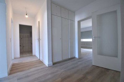 Ruhige Lage! Renovierte 3-Zi-Whg mit Balkon in Walsum
