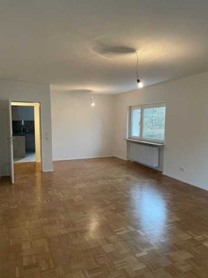 Elegante 3-Zi Wohnung in ruhiger Lage von Friedrichsdorf - Erstbezug nach Sanierung