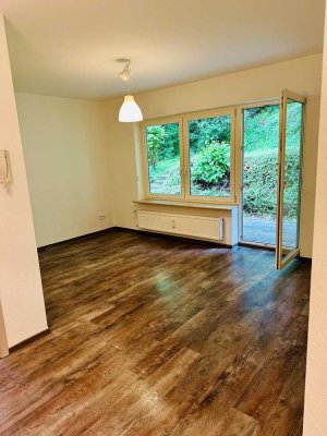Schöne 2-Zimmer-Wohnung mit Terasse