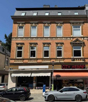 *RAUMWUNDER!* Helle Altbauwohnung mit genügend Platz für die ganze Familie!
