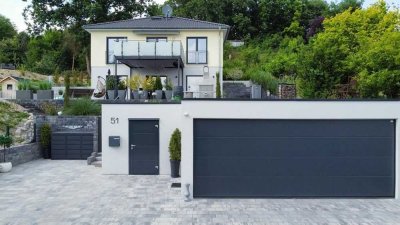 PROVISIONSFREI! EFH mit großem Pool, Garagen und unverbautem 180° Blick ins Aischtal - Erstbezug '23