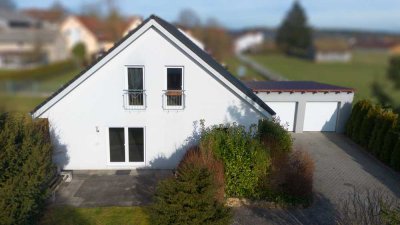 Ihr neues Zuhause: Freistehendes Einfamilienhaus in idyllischer, ruhiger Lage