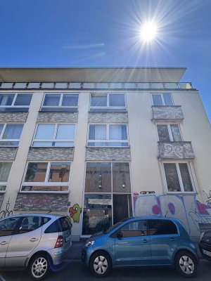 Traumhafte Lage 2 Zimmer Wohnung in Herzen von Lindenthal