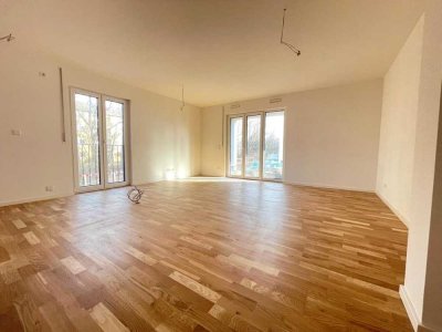 Bezugsfreie Wohnung mit Stadtgärtchen und Tageslichtbad