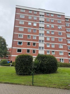 Henstedt-Ulzburg  Eschenweg 61      4 Zimmer  90 qm GWC, Vollbad, EBK alles neu